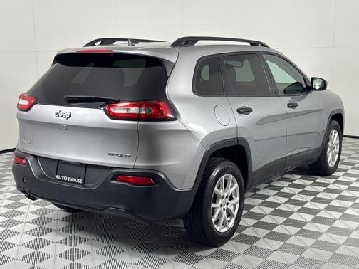 2016 Jeep Cherokee Sport