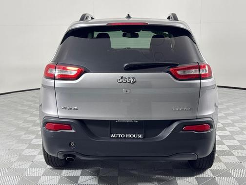 2016 Jeep Cherokee Sport
