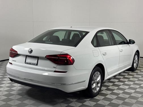 2018 Volkswagen Passat 2.0T S