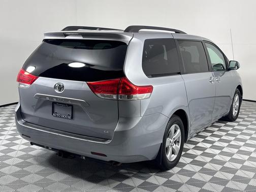 2014 Toyota Sienna LE