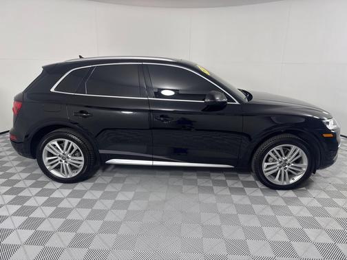 2020 Audi Q5 40 Premium Plus
