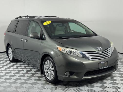 2013 Toyota Sienna XLE