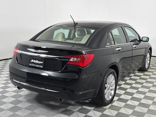 2013 Chrysler 200 Limited