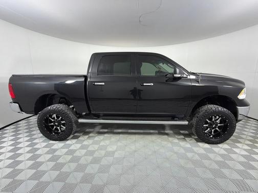 2016 RAM 1500 SLT