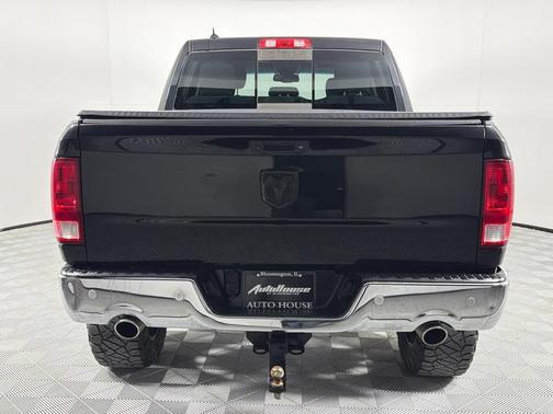 2016 RAM 1500 SLT