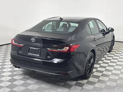 Black 2025 Toyota Camry SE