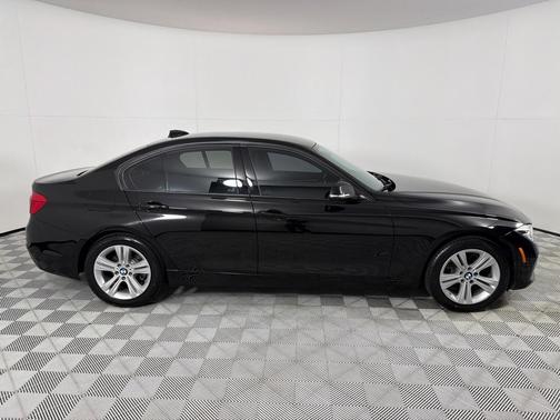 Black 2018 BMW 330 i