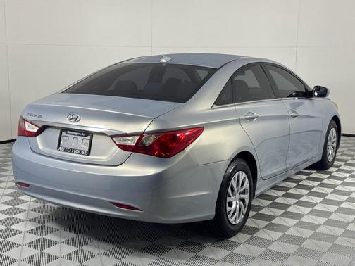 2011 Hyundai SONATA GLS