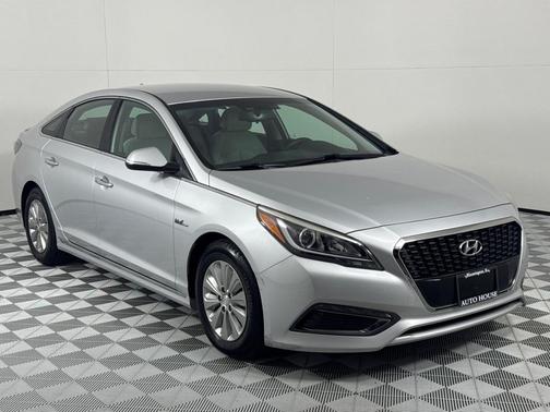 2016 Hyundai SONATA Hybrid SE