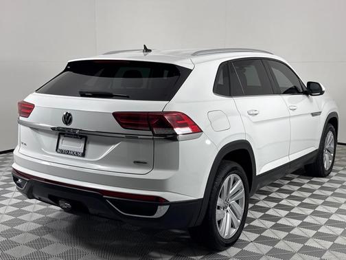 2022 Volkswagen Atlas Cross Sport 3.6L V6 SE w/Technology