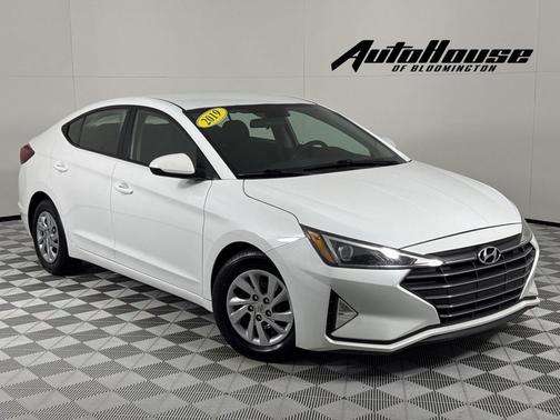 2019 Hyundai ELANTRA SE