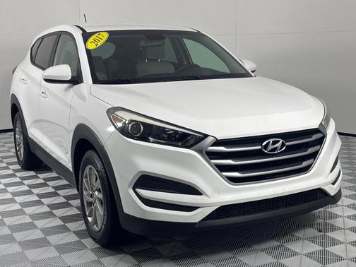 2017 Hyundai TUCSON SE