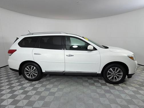 2014 Nissan Pathfinder SL