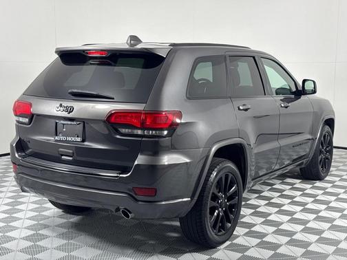 2017 Jeep Grand Cherokee Altitude
