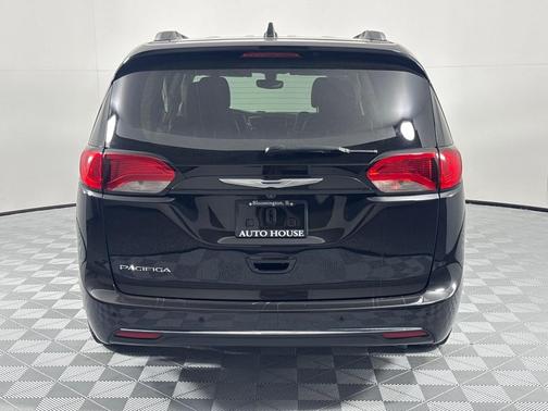 2018 Chrysler Pacifica Touring-L Plus