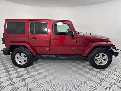 2012 Jeep Wrangler Unlimited Sahara