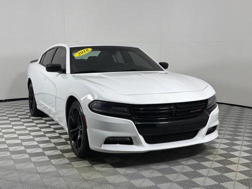 White 2018 Dodge Charger SXT Plus