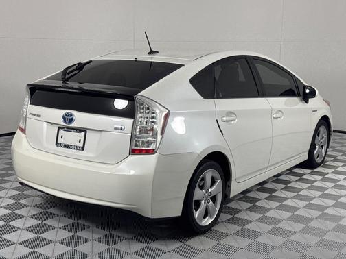 2010 Toyota Prius V