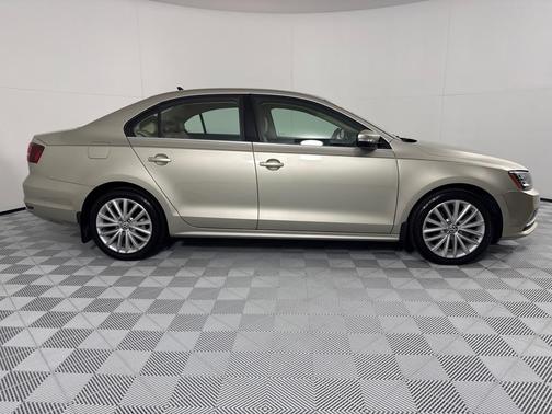 2016 Volkswagen Jetta 1.8T SEL