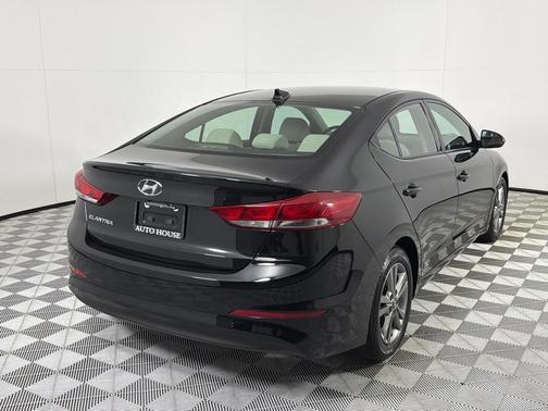 Phantom Black 2017 Hyundai ELANTRA SE