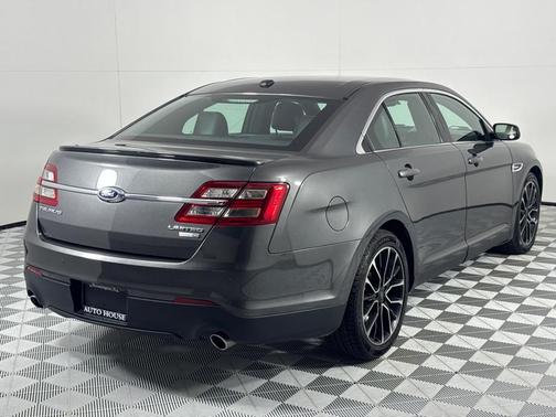 2017 Ford Taurus Limited