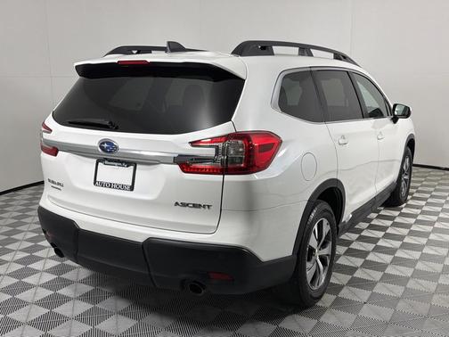 Crystal White Pearl 2023 Subaru Ascent Premium 8-Passenger