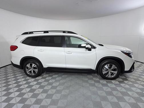 Crystal White Pearl 2023 Subaru Ascent Premium 8-Passenger