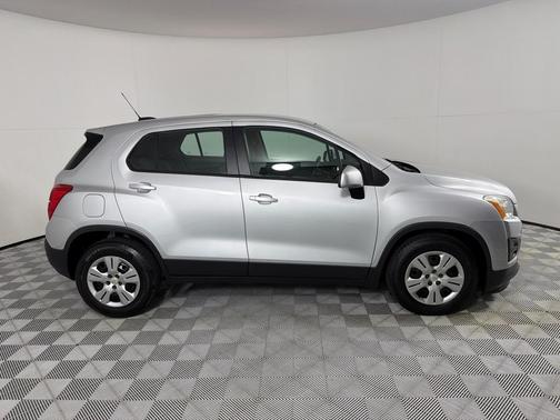 Silver 2016 Chevrolet Trax LS