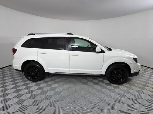 White 2016 Dodge Journey Crossroad
