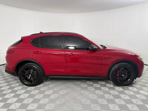 2020 Alfa Romeo Stelvio Base