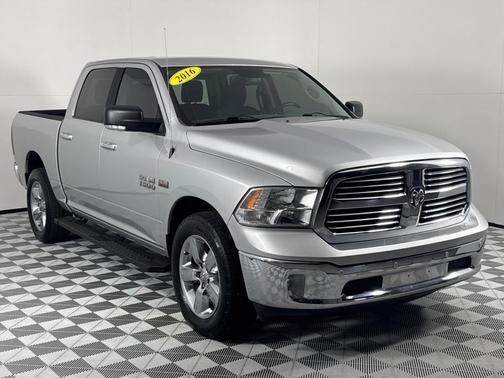 2016 RAM 1500 SLT