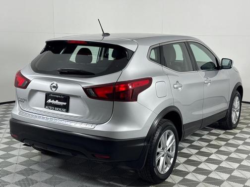 2017 Nissan Rogue Sport SV