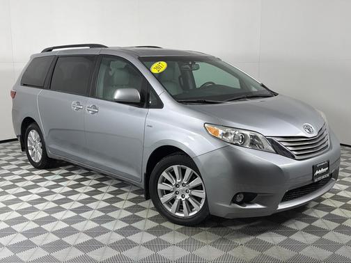 2017 Toyota Sienna XLE