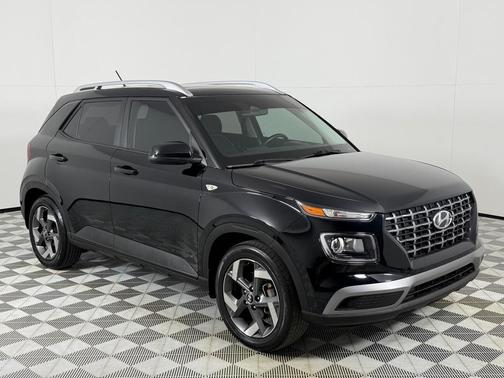 2023 Hyundai VENUE SEL