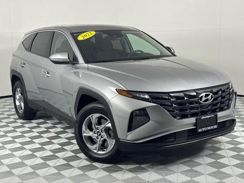 2022 Hyundai TUCSON SE