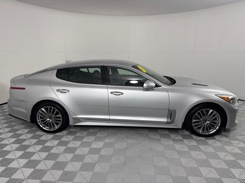 2018 Kia Stinger Base