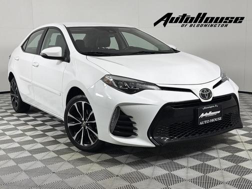 White 2019 Toyota Corolla SE
