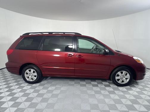 2010 Toyota Sienna CE