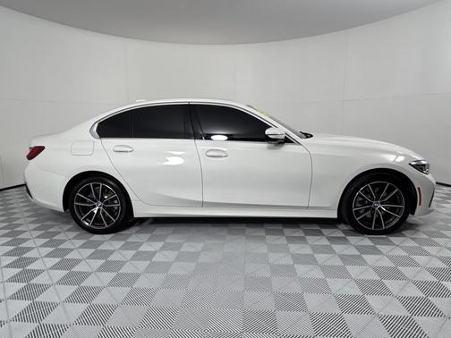 2021 BMW 330 i xDrive
