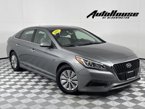 2017 Hyundai SONATA Hybrid SE