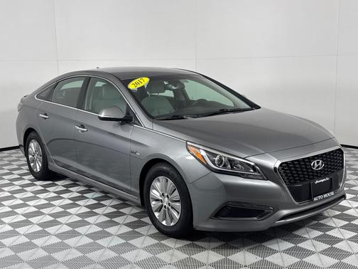 2017 Hyundai SONATA Hybrid SE