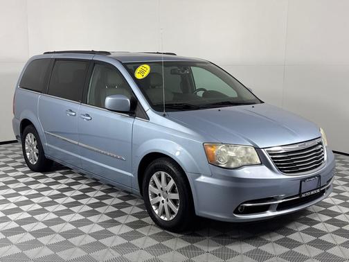 2013 Chrysler Town & Country Touring