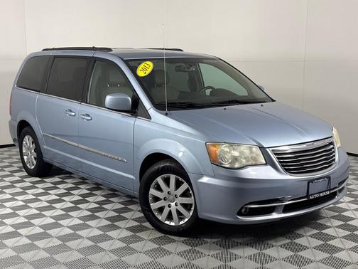 2013 Chrysler Town & Country Touring