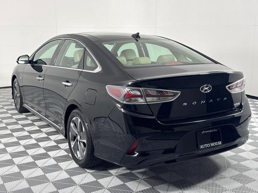 2019 Hyundai SONATA Hybrid Limited