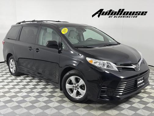 2018 Toyota Sienna LE