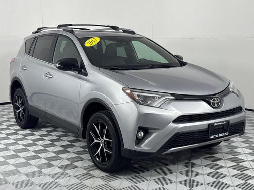 2017 Toyota RAV4 SE