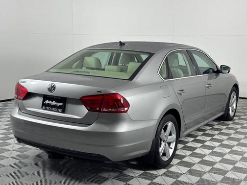 2013 Volkswagen Passat 2.5 SE