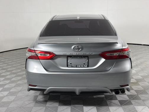 Silver 2019 Toyota Camry SE