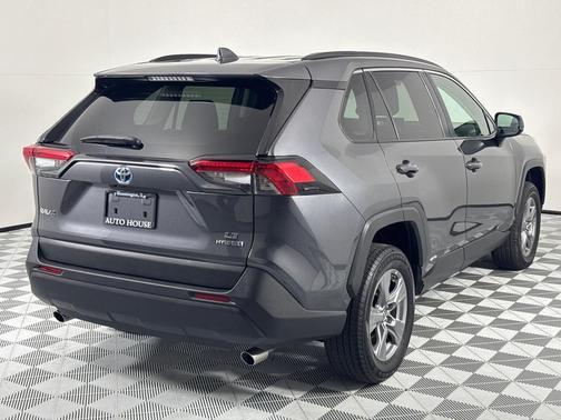 2022 Toyota RAV4 Hybrid LE