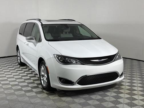 White 2020 Chrysler Pacifica Limited